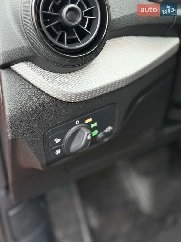 Внедорожник / Кроссовер Audi Q2 2017 в Киеве