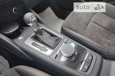 Позашляховик / Кросовер Audi Q2L e-tron 2022 в Звенигородці