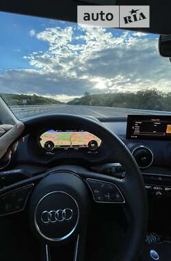 Позашляховик / Кросовер Audi Q2L e-tron 2021 в Полтаві