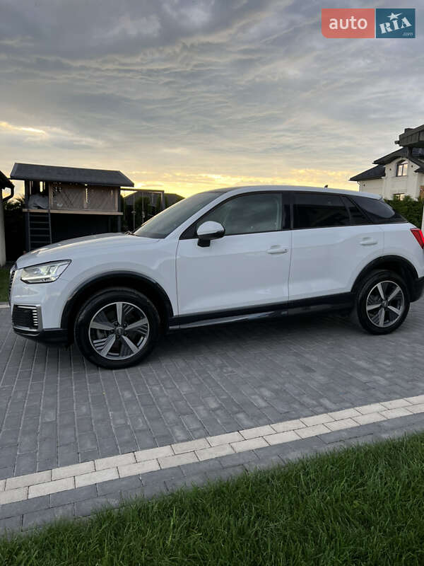 Позашляховик / Кросовер Audi Q2L e-tron 2021 в Тернополі
