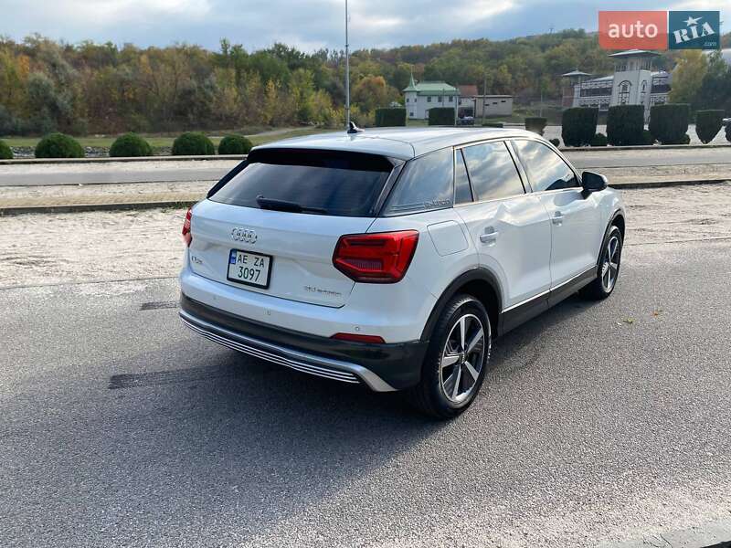 Позашляховик / Кросовер Audi Q2L e-tron 2021 в Дніпрі