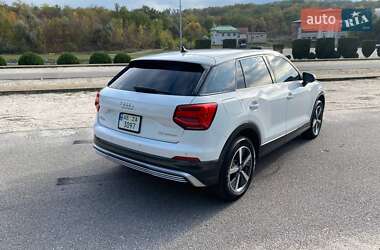 Внедорожник / Кроссовер Audi Q2L e-tron 2021 в 