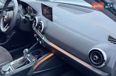 Позашляховик / Кросовер Audi Q2L e-tron 2022 в 