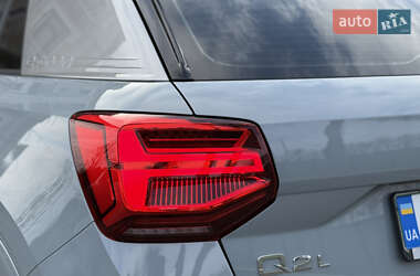 Внедорожник / Кроссовер Audi Q2L e-tron 2022 в 