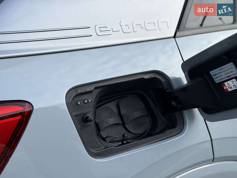 Позашляховик / Кросовер Audi Q2L e-tron 2022 в Вінниці