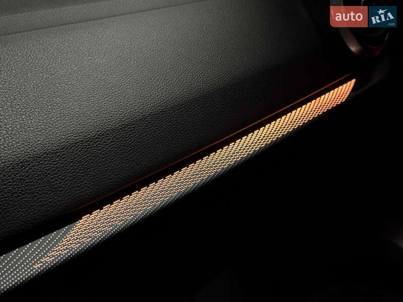 Позашляховик / Кросовер Audi Q2L e-tron 2022 в Вінниці