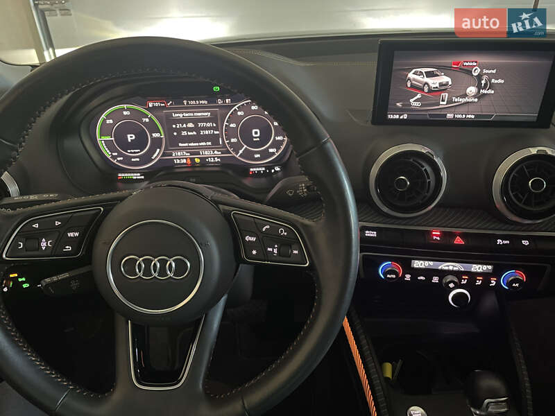 Внедорожник / Кроссовер Audi Q2L e-tron 2022 в Ивано-Франковске