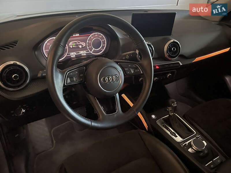 Внедорожник / Кроссовер Audi Q2L e-tron 2022 в Ивано-Франковске