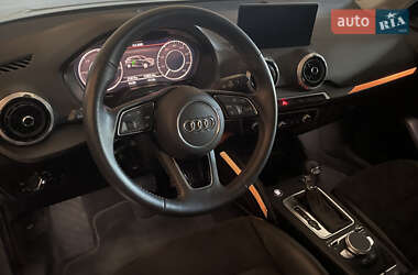 Внедорожник / Кроссовер Audi Q2L e-tron 2022 в 