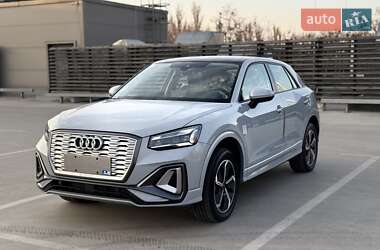 Внедорожник / Кроссовер Audi Q2L e-tron 2022 в Киеве