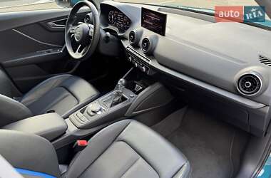 Позашляховик / Кросовер Audi Q2L e-tron 2021 в 