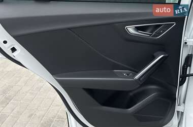 Внедорожник / Кроссовер Audi Q2L e-tron 2021 в 