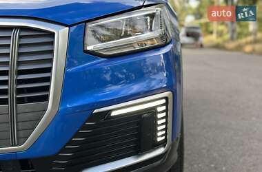 Позашляховик / Кросовер Audi Q2L e-tron 2021 в 