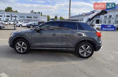 Внедорожник / Кроссовер Audi Q2L e-tron 2021 в 