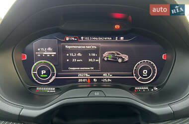 Позашляховик / Кросовер Audi Q2L e-tron 2021 в 