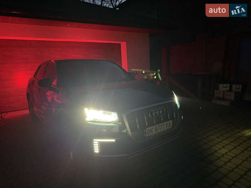 Внедорожник / Кроссовер Audi Q2L e-tron 2022 в Ровно