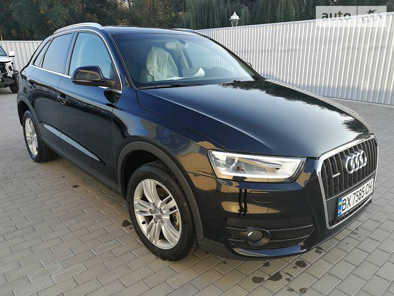 Внедорожник / Кроссовер Audi Q3 2012 в Хмельницком