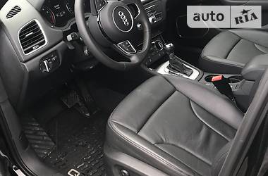 Позашляховик / Кросовер Audi Q3 2017 в 