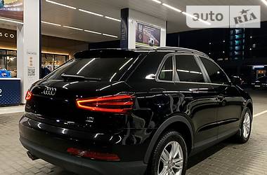 Позашляховик / Кросовер Audi Q3 2015 в Дніпрі