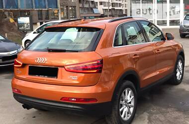 Позашляховик / Кросовер Audi Q3 2013 в 