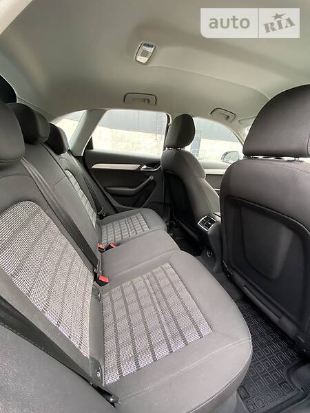 Позашляховик / Кросовер Audi Q3 2013 в Києві