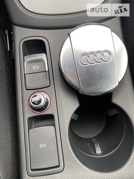 Позашляховик / Кросовер Audi Q3 2013 в Києві