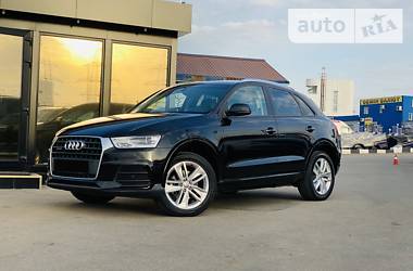 Позашляховик / Кросовер Audi Q3 2017 в 