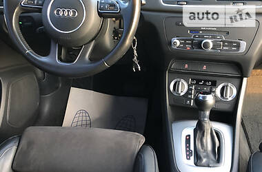 Позашляховик / Кросовер Audi Q3 2012 в 