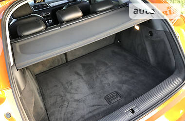 Позашляховик / Кросовер Audi Q3 2012 в 