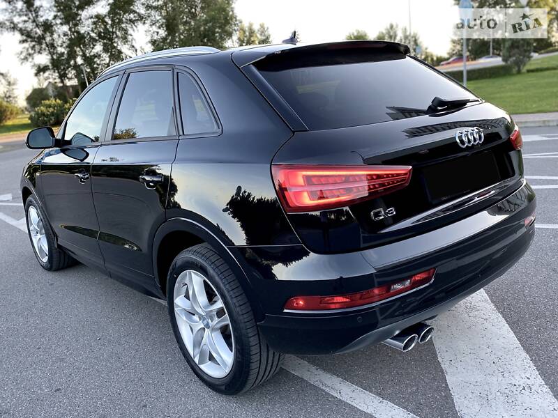 Позашляховик / Кросовер Audi Q3 2017 в Києві