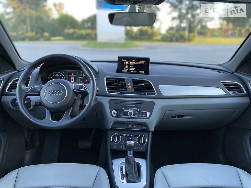 Позашляховик / Кросовер Audi Q3 2017 в Києві