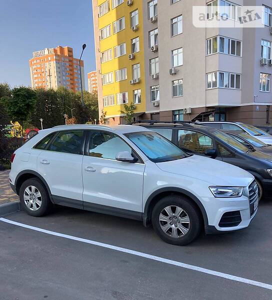 Хэтчбек Audi Q3 2016 в Киеве