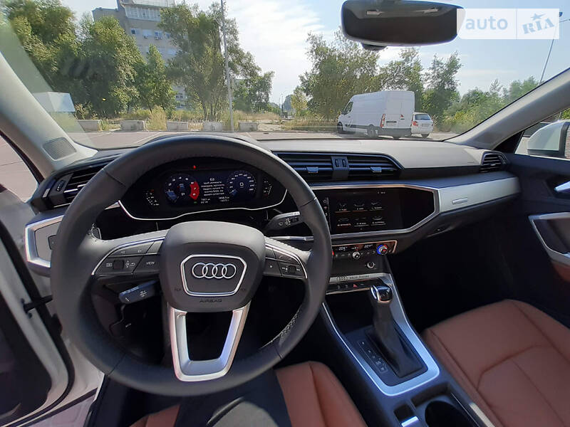 Внедорожник / Кроссовер Audi Q3 2020 в Хмельницком