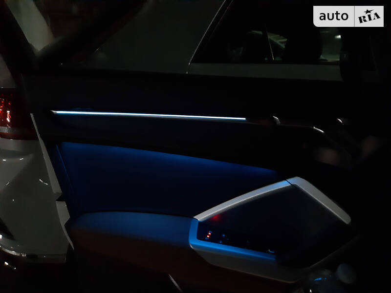 Внедорожник / Кроссовер Audi Q3 2020 в Хмельницком