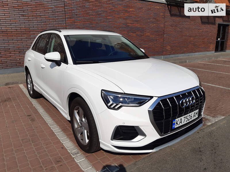 Внедорожник / Кроссовер Audi Q3 2020 в Хмельницком