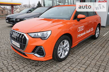 Позашляховик / Кросовер Audi Q3 2020 в Дніпрі