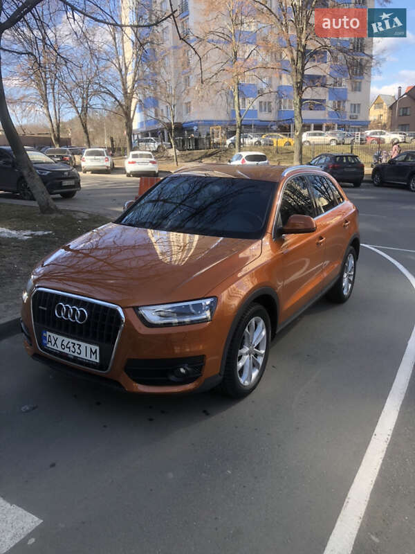 Внедорожник / Кроссовер Audi Q3 2011 в Киеве