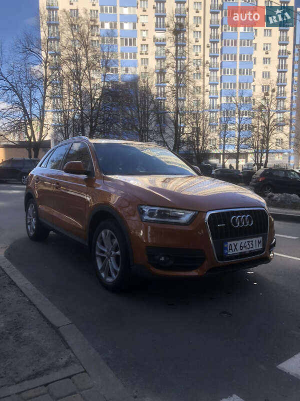 Внедорожник / Кроссовер Audi Q3 2011 в Киеве
