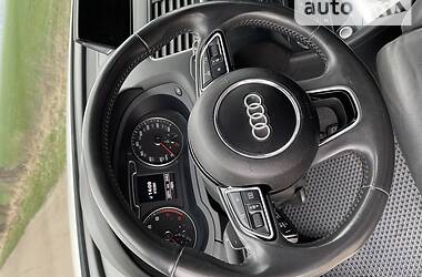 Внедорожник / Кроссовер Audi Q3 2015 в Киеве