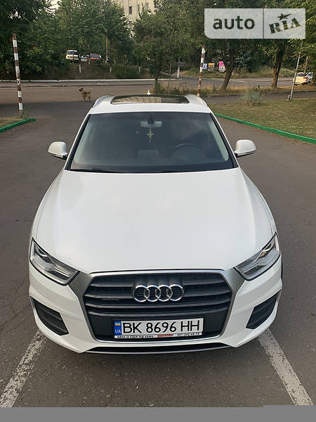 Внедорожник / Кроссовер Audi Q3 2015 в Ровно
