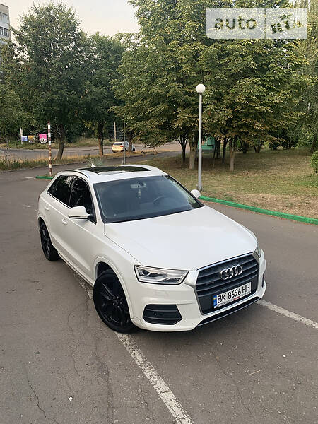 Внедорожник / Кроссовер Audi Q3 2015 в Ровно