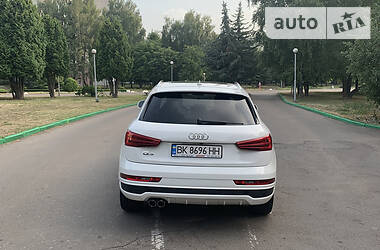 Внедорожник / Кроссовер Audi Q3 2015 в Ровно