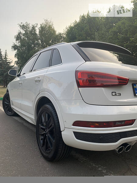 Внедорожник / Кроссовер Audi Q3 2015 в Ровно