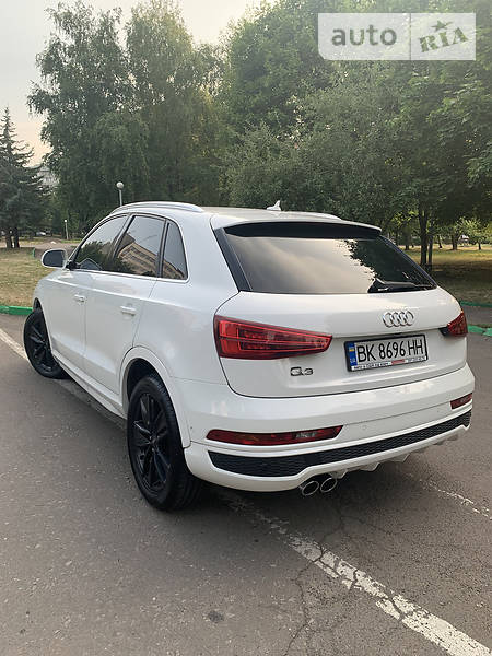 Внедорожник / Кроссовер Audi Q3 2015 в Ровно