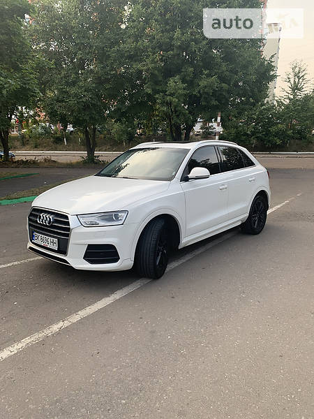 Внедорожник / Кроссовер Audi Q3 2015 в Ровно