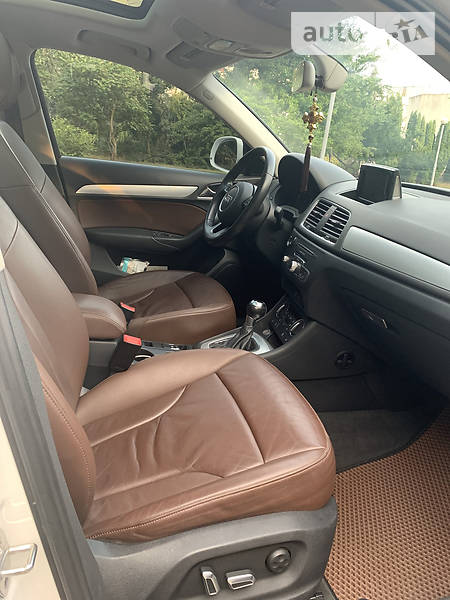 Внедорожник / Кроссовер Audi Q3 2015 в Ровно