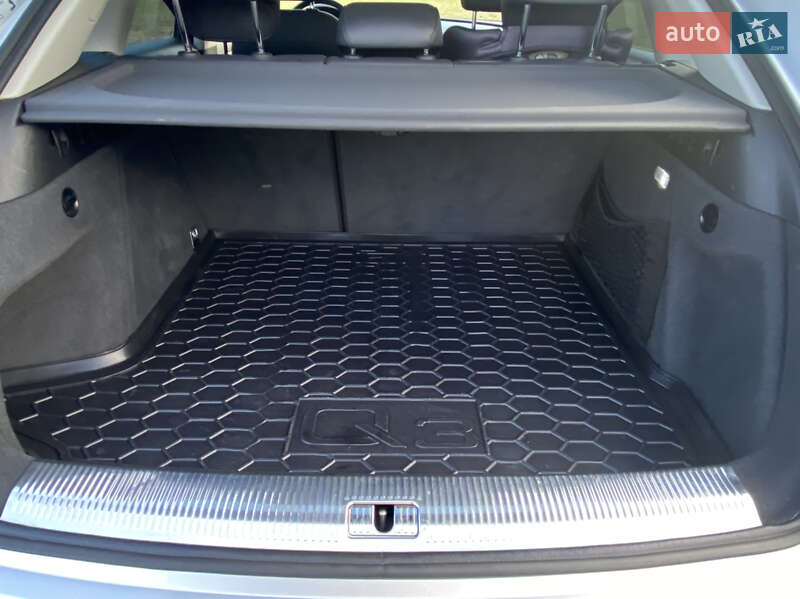 Внедорожник / Кроссовер Audi Q3 2012 в Александрие