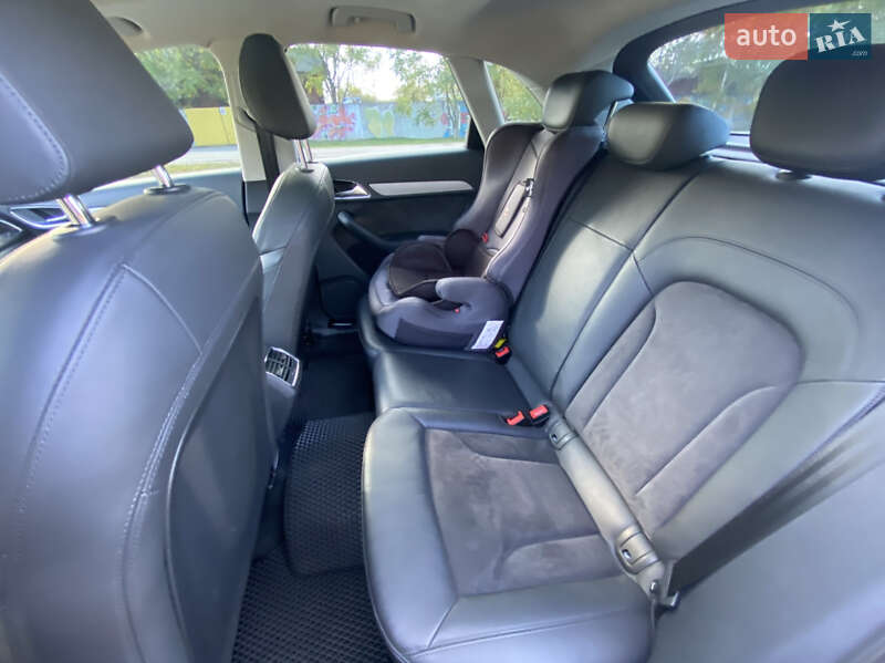 Внедорожник / Кроссовер Audi Q3 2012 в Александрие