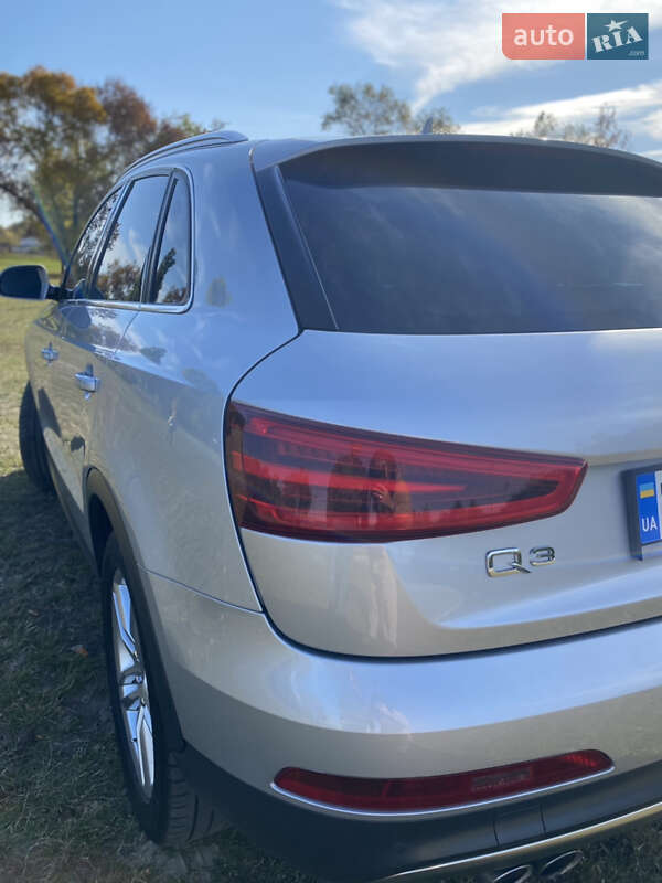 Внедорожник / Кроссовер Audi Q3 2012 в Александрие