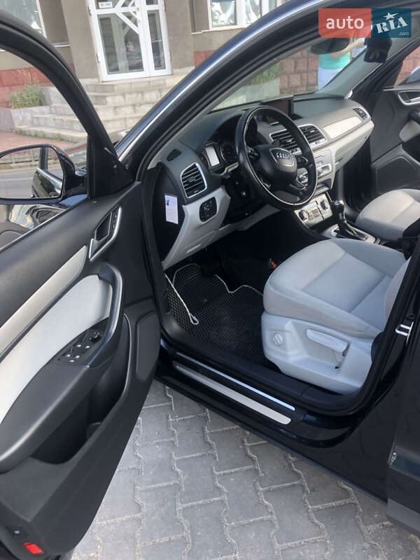 Внедорожник / Кроссовер Audi Q3 2013 в Черновцах